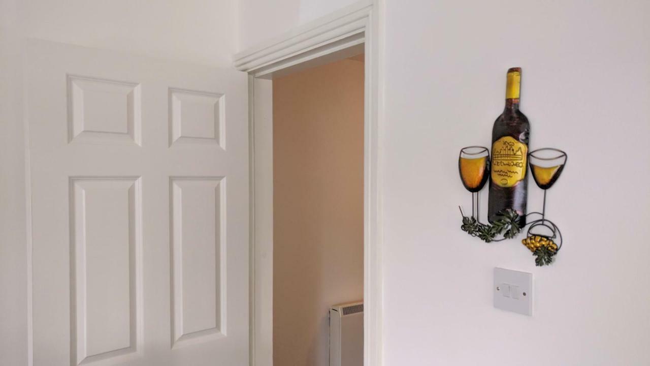Riverview Luxury Short Stay Apartment Enniscorthy Buitenkant foto