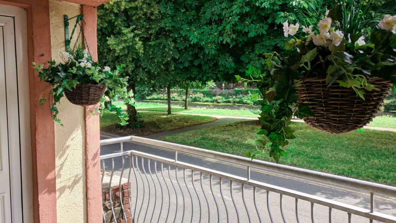 Riverview Luxury Short Stay Apartment Enniscorthy Buitenkant foto